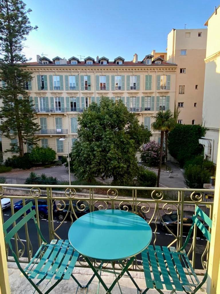 Appartement Nicois Au Coeur Du Triangle D'Or Nice Exterior photo
